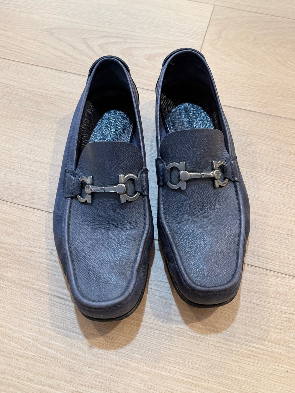 Salvatore Ferragamo Men's Leather Loafers in Navy Size 11.5